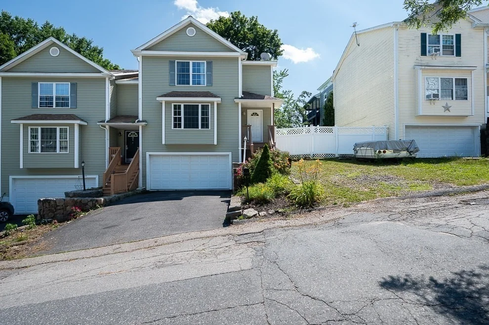 Unit for sale at 14 Mount Vernon St, Worcester, MA 01605