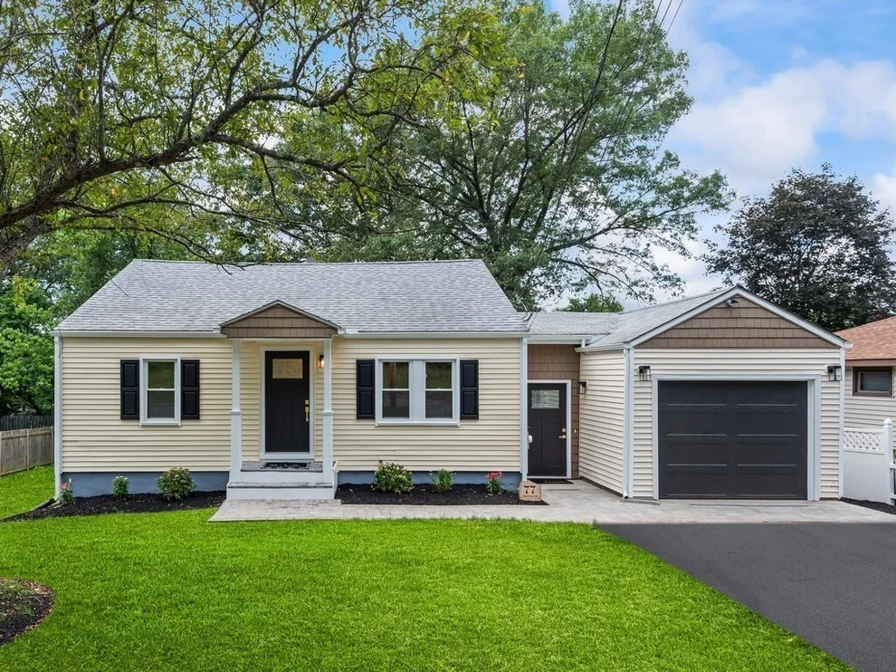 Unit for sale at 77 Holden St, Shrewsbury, MA 01545