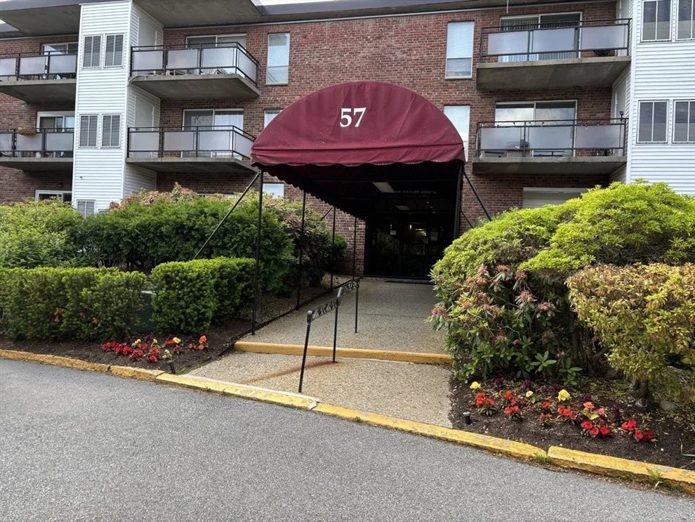 Unit for sale at 57 Broadlawn Park, Boston, MA 02467