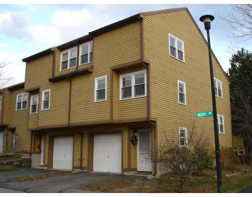 Unit for sale at 2D Halsey Way, Salem, MA 01970