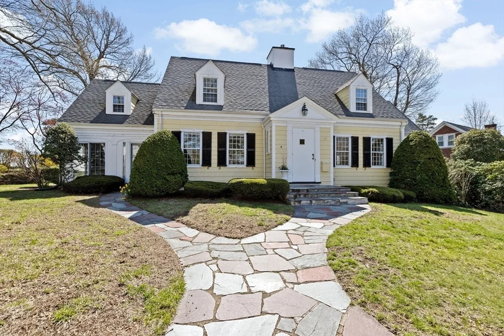 Unit for sale at 8 Stoney Brae Road, Quincy, MA 02170