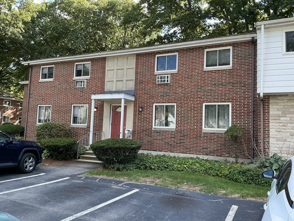 Unit for sale at 7 Wilson Dr, Framingham, MA 01702