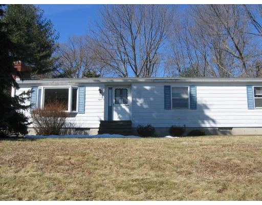 Unit for sale at 8 Hopkinton Rd, Upton, MA 01568