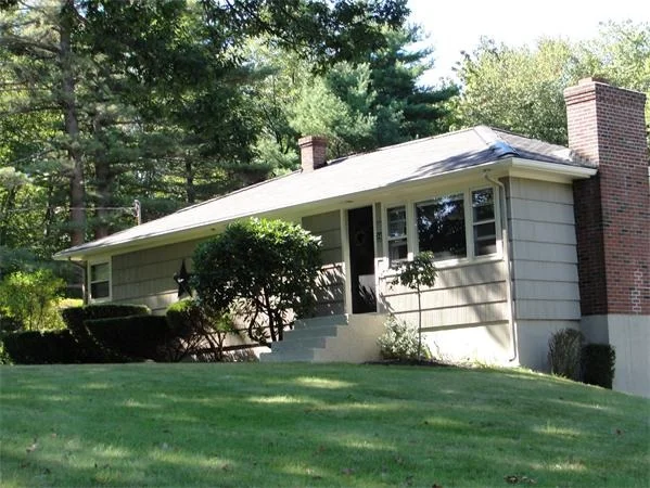 Unit for sale at 34 Douglas Rd, Sutton, MA 01590