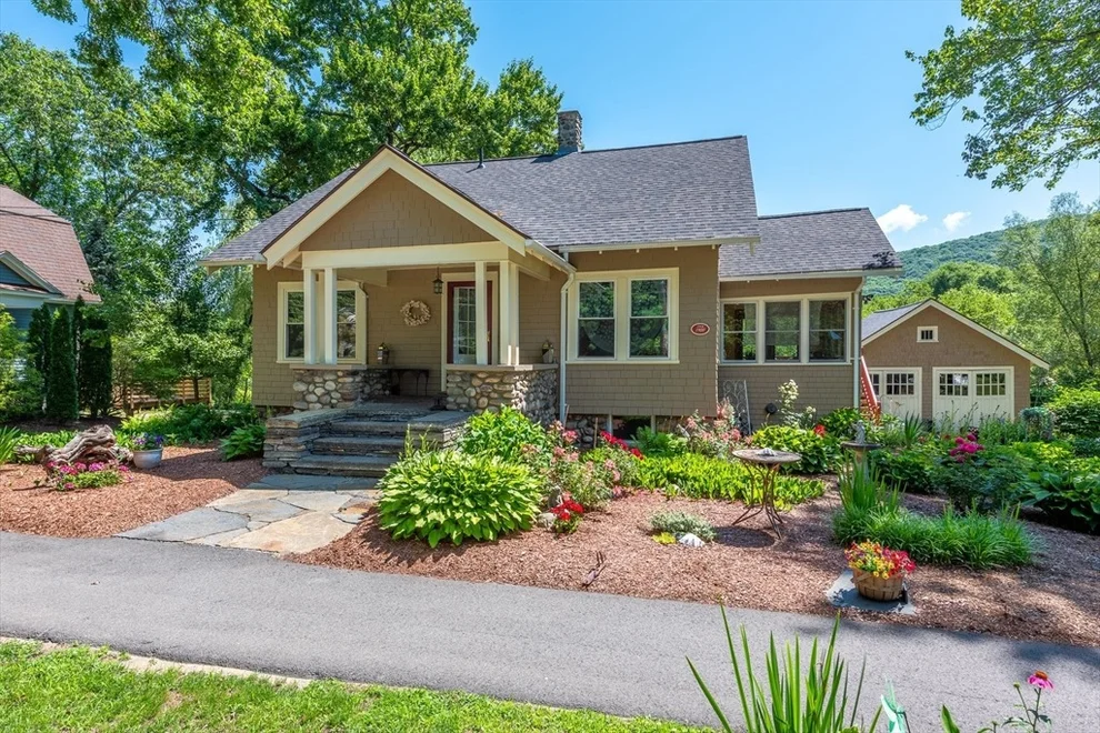 Unit for sale at 136 N Main St, Deerfield, MA 01373