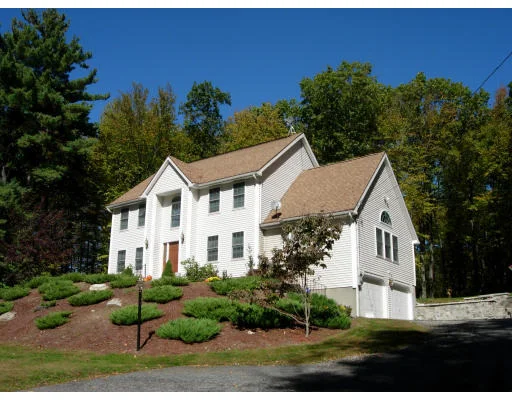 Unit for sale at 356 Church Street, Northborough, MA 01532
