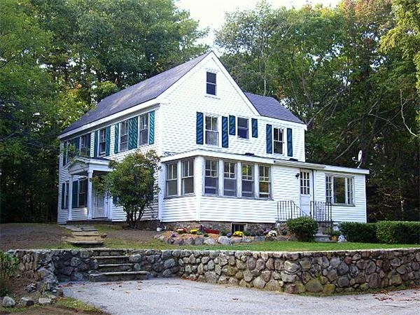 Unit for sale at 565 Essex Ave, Gloucester, MA 01930