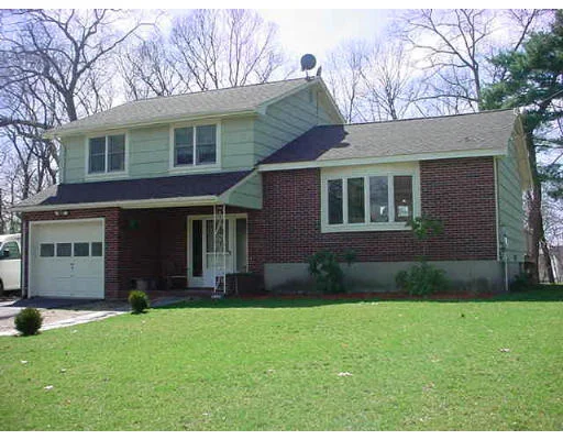 Unit for sale at 123 Lincoln Parkway, Lowell, MA 01851