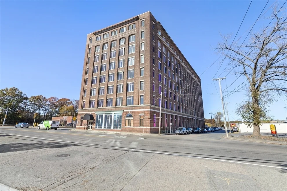 Unit for sale at 146 Court Street, Brockton, MA 02302