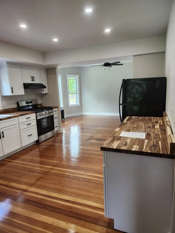 Unit for sale at 16-18 Victoria Park, Chicopee, MA 01020