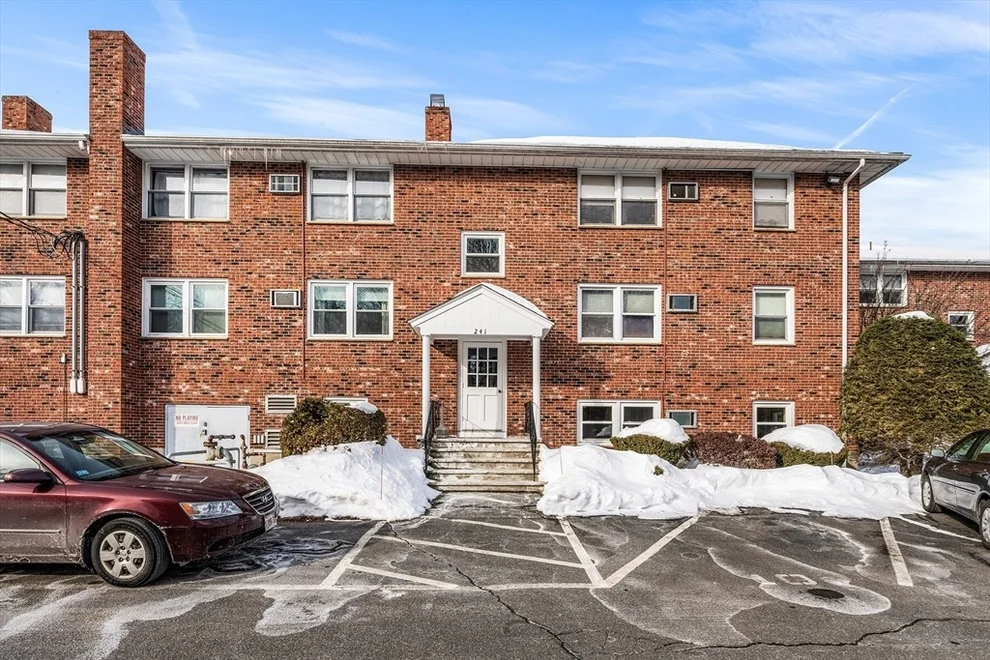 Unit for sale at 241 Main St, Reading, MA 01867