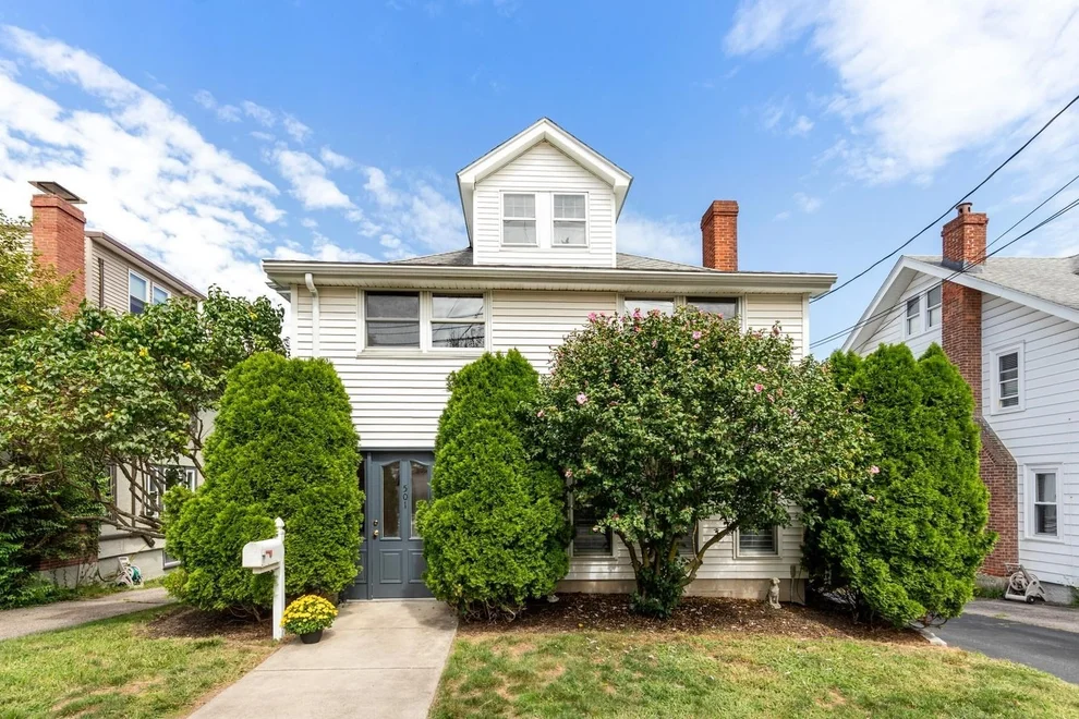 Unit for sale at 501 Belmont St, Belmont, MA 02478