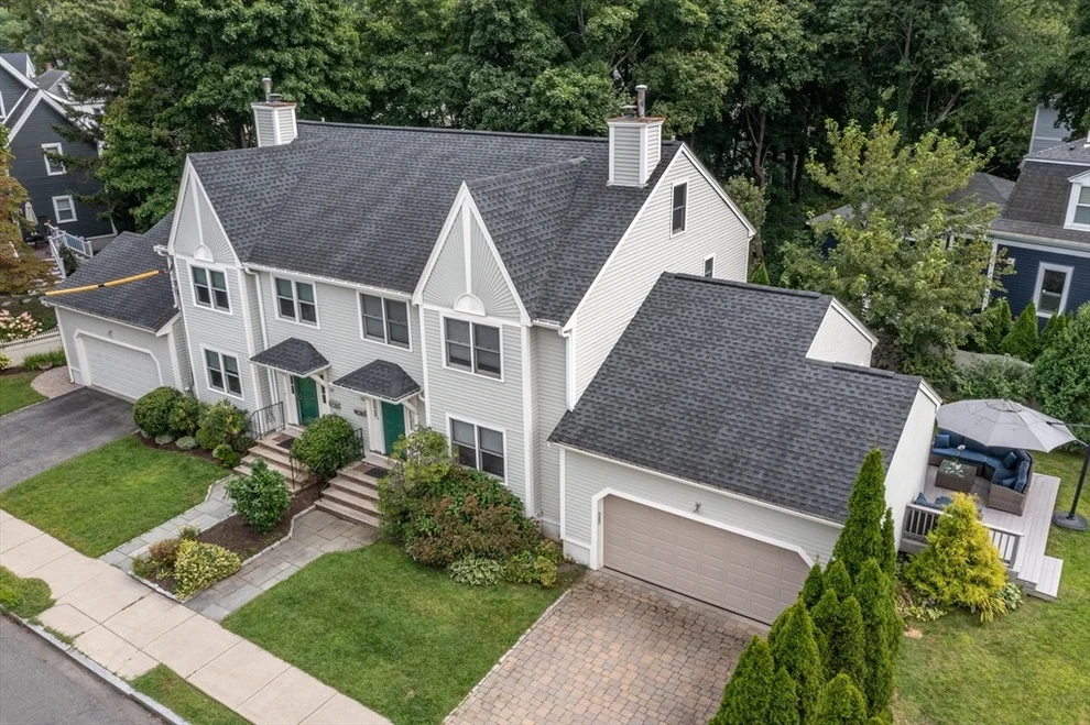 Unit for sale at 148 Norwood Ave, Newton, MA 02460