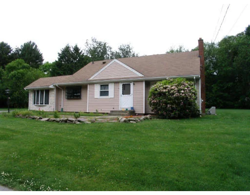 Unit for sale at 4 Cynthia Rd, Canton, MA 02021