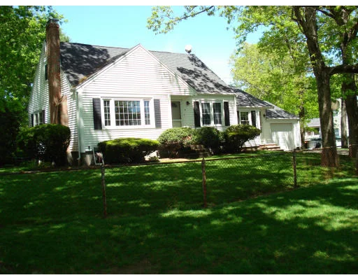 Unit for sale at 5 Eastman Ave., Foxboro, MA 02035