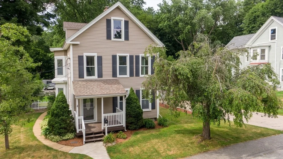 Unit for sale at 5 Irving St, Spencer, MA 01562