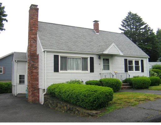 Unit for sale at 27 Valley St, Salem, MA 01970