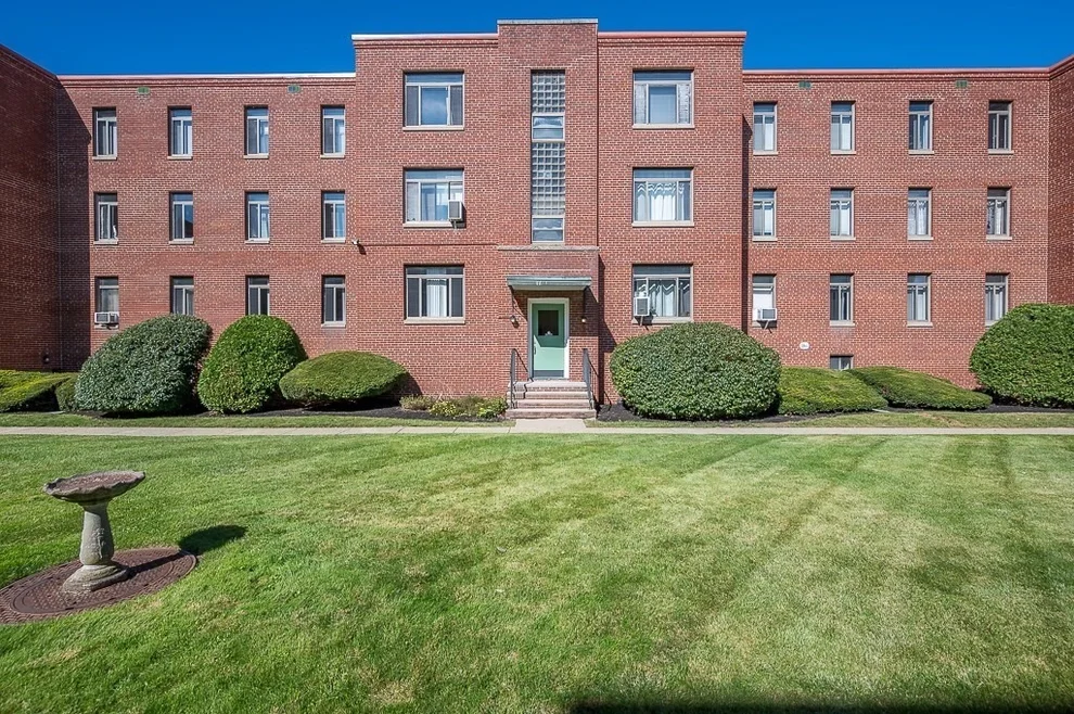 Unit for sale at 10 Ashland Street, Worcester, MA 01609