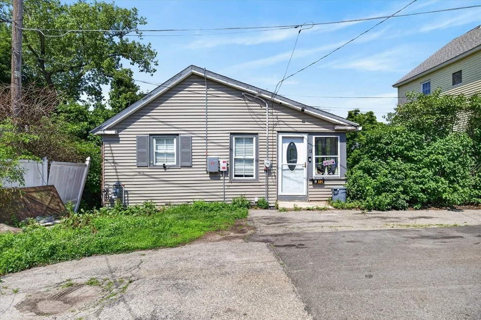 Unit for sale at 12 River Ct, Webster, MA 01570