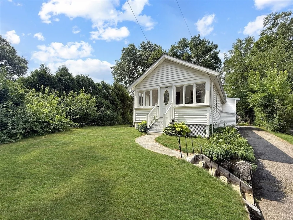 Unit for sale at 190 W Plain St, Wayland, MA 01778