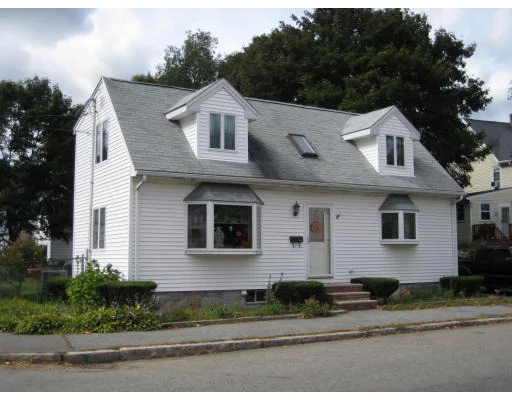 Unit for sale at 38 N Warren St, Woburn, MA 01801