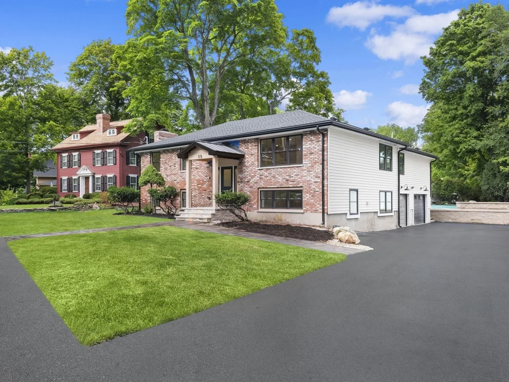 Unit for sale at 175 West St, Reading, MA 01867