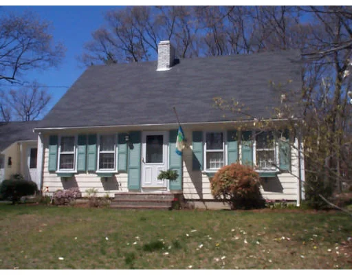 Unit for sale at 98 Mason St, Weymouth, MA 02190
