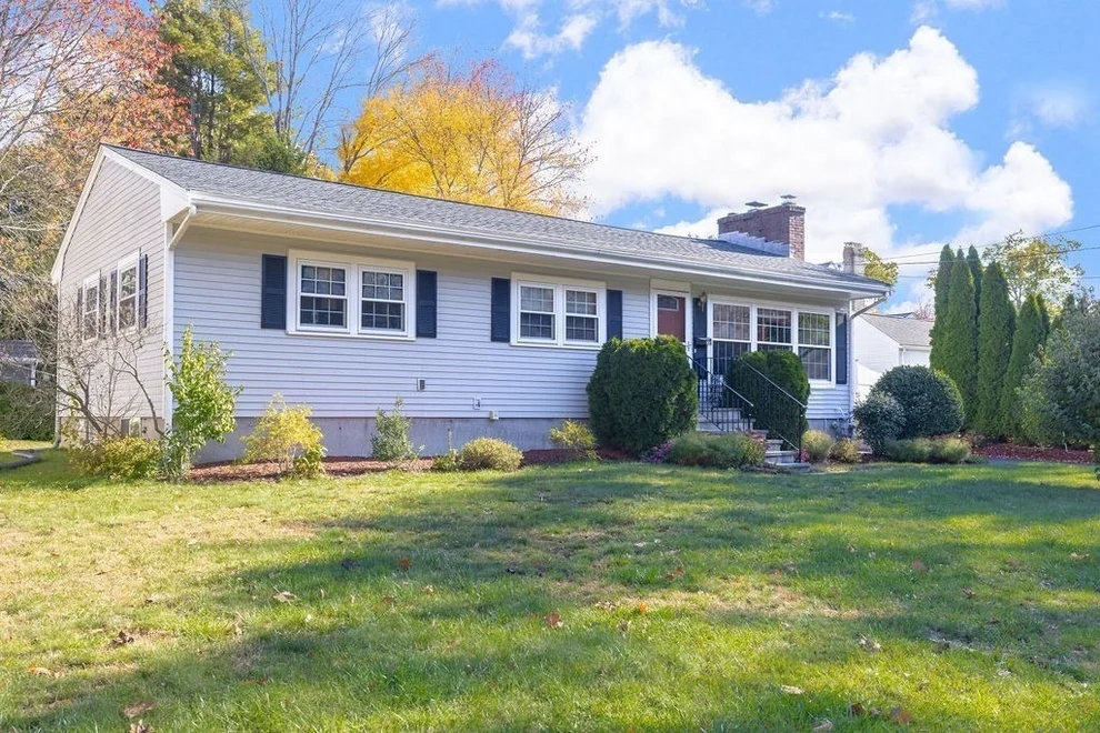 Unit for sale at 30 Elda Rd, Framingham, MA 01701