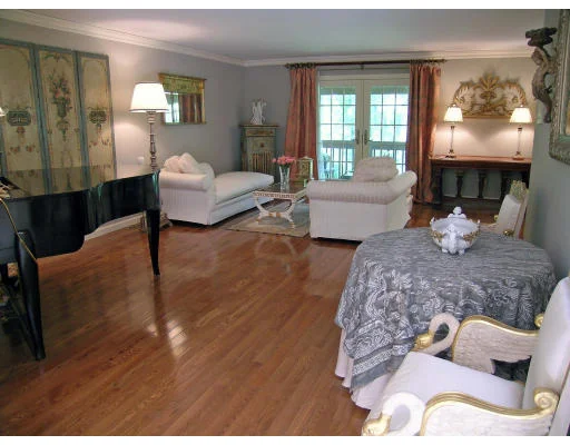 Unit for sale at 42 Edward Dr, Winchester, MA 01890