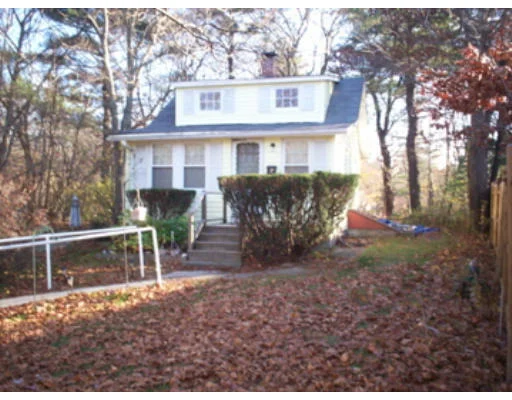Unit for sale at 228 Old Derby Street, Hingham, MA 02043