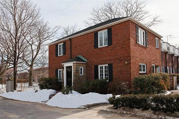 Unit for sale at 6 Still St, Brookline, MA 02446