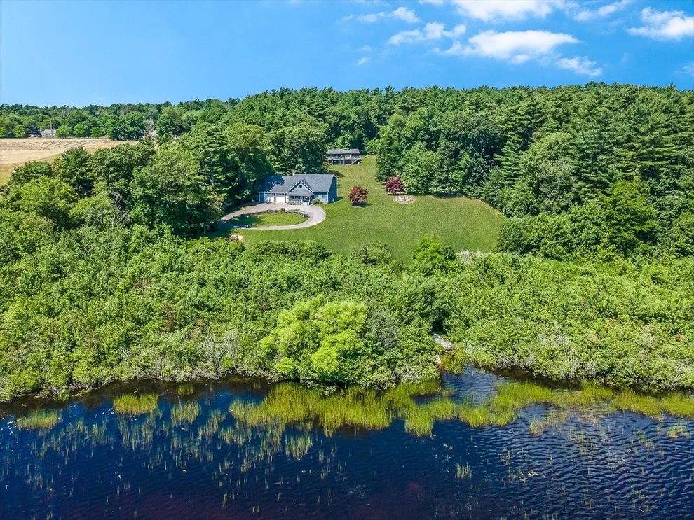 Unit for sale at 1-3 Doctor Hickey Ln, Rochester, MA 02770