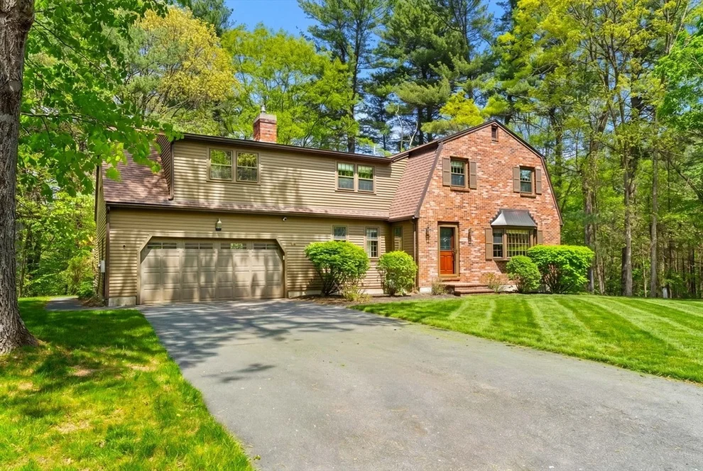 Unit for sale at 19 Pierce Ave, Westford, MA 01886