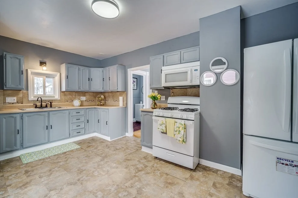 Unit for sale at 58 Bevier St, Springfield, MA 01107