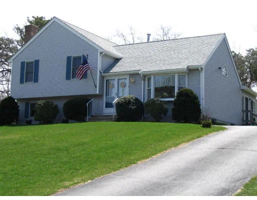 Unit for sale at 4 Ocean Pines Dr, Bourne, MA 02562