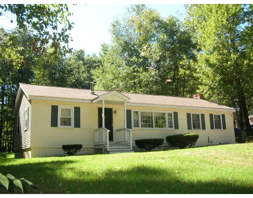 Unit for sale at 139 Cove Rd, Lunenburg, MA 01462