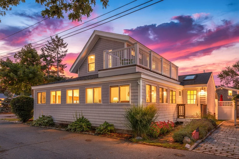 Unit for sale at 25 Ocean Ave, Harwich, MA 02646
