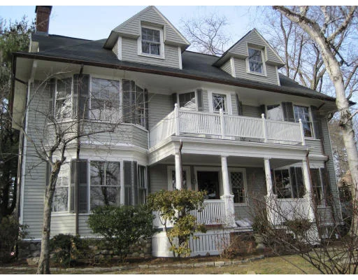Unit for sale at 340 Linden St, Wellesley, MA 02481