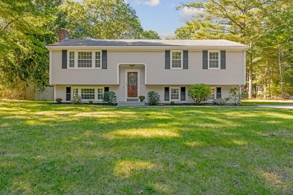 Unit for sale at 7 Sansome St, Plymouth, MA 02360