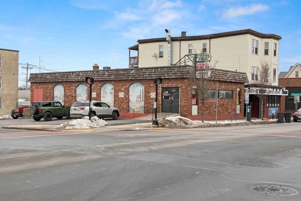 Unit for sale at 268-272 Rantoul St, Beverly, MA 01915