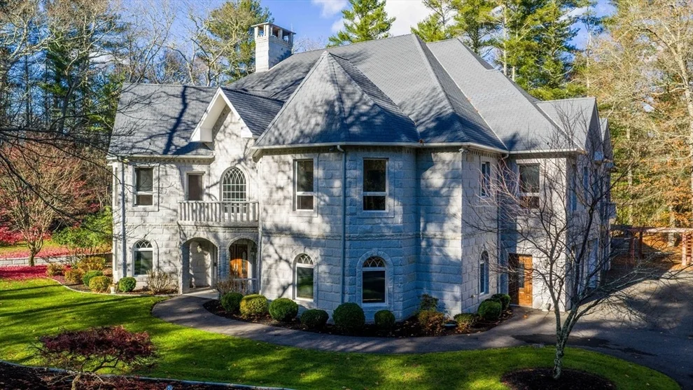 Unit for sale at 219 Chase Rd., Dartmouth, MA 02747