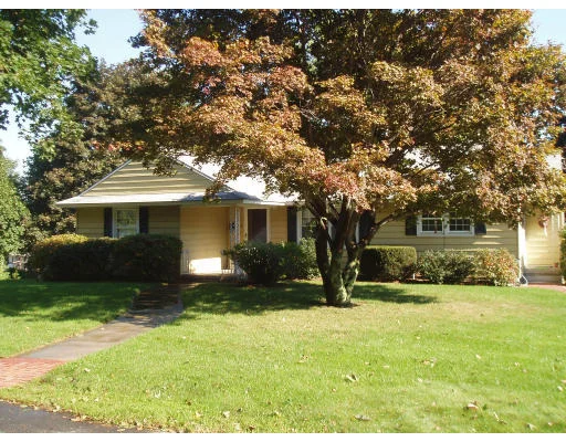 Unit for sale at 3 Montview Rd, Chelmsford, MA 01824