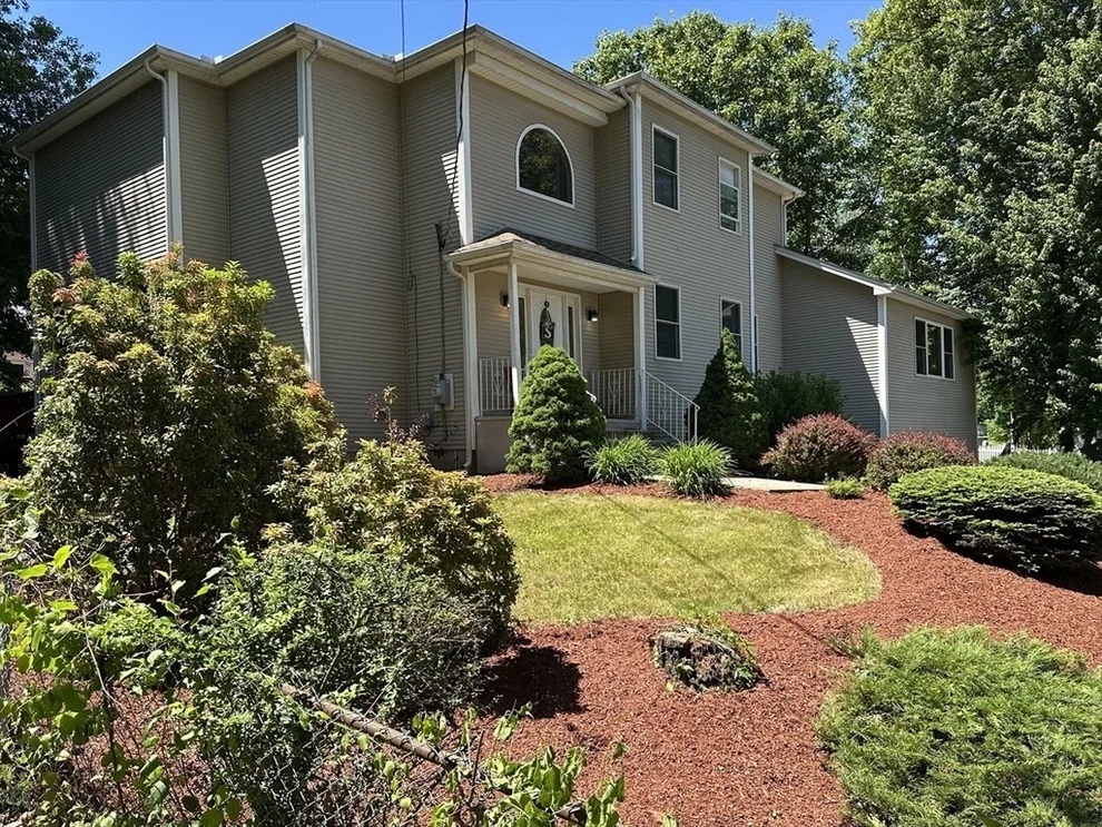Unit for sale at 136 Thompkins Avenue, East Longmeadow, MA 01028
