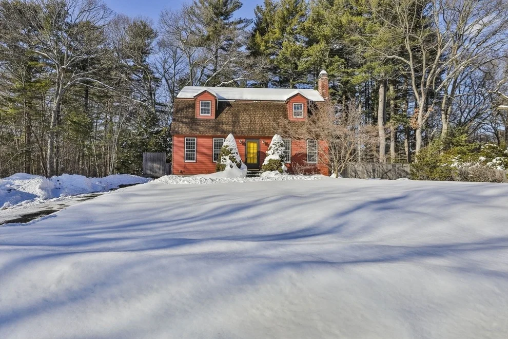 Unit for sale at 3 Shawnee Circle, Billerica, MA 01821