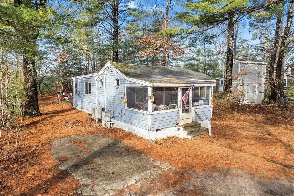 Unit for sale at 12R Brush Hill Rd, Plymouth, MA 02360