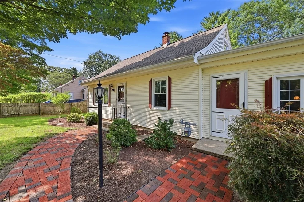 Unit for sale at 11 Grenier Dr, Westfield, MA 01085
