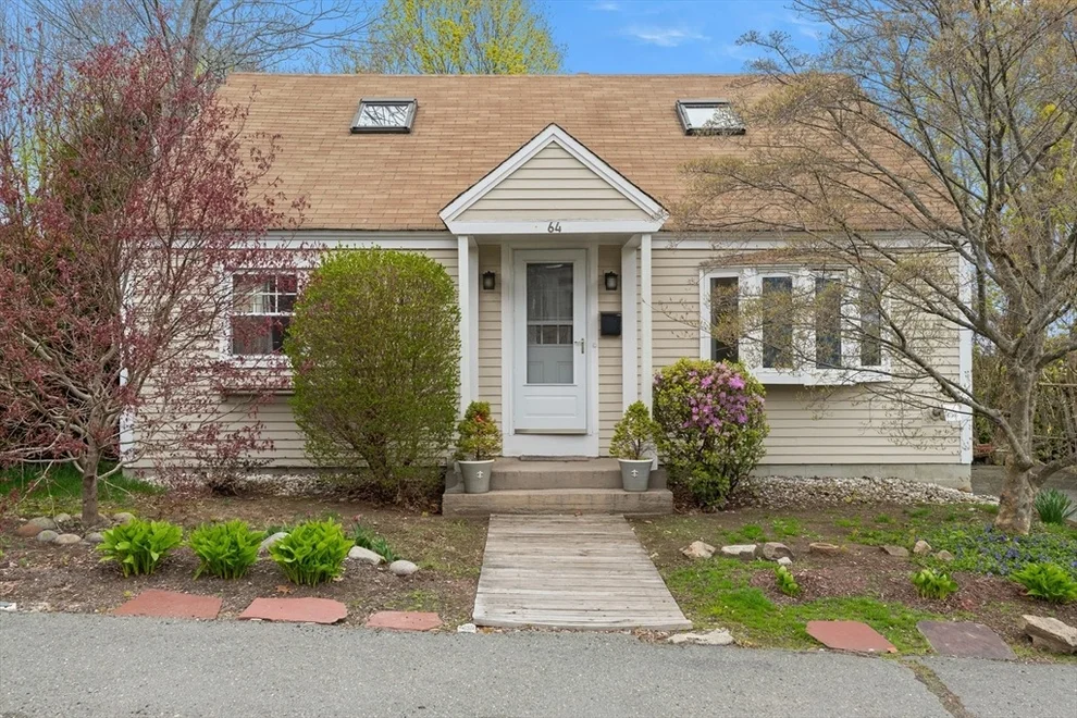 Unit for sale at 64 High St, Rockport, MA 01966