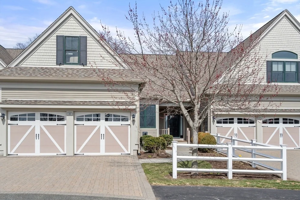 Unit for sale at 10 Meadows Lane, Belmont, MA 02478