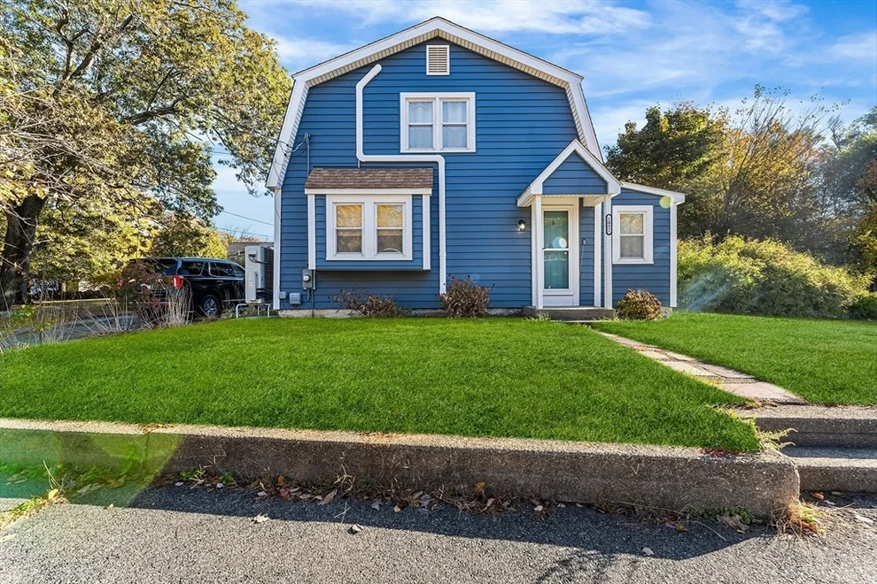 Unit for sale at 1052 Providence Rd, Northbridge, MA 01588