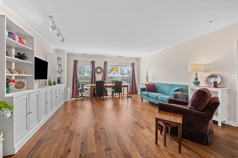 Unit for sale at 248 Main Street, Hudson, MA 01749